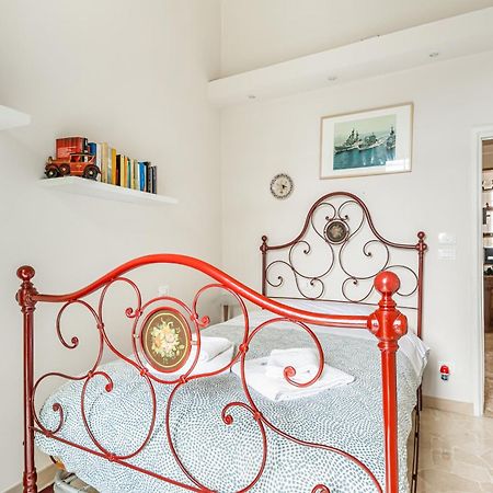 Bright Apartment With Private Garden And Balcony Firenze Bagian luar foto