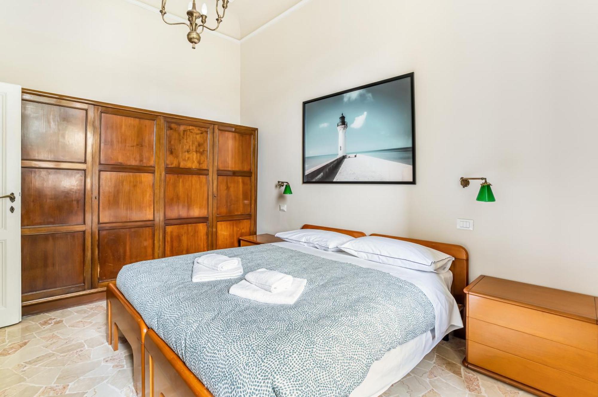 Bright Apartment With Private Garden And Balcony Firenze Bagian luar foto