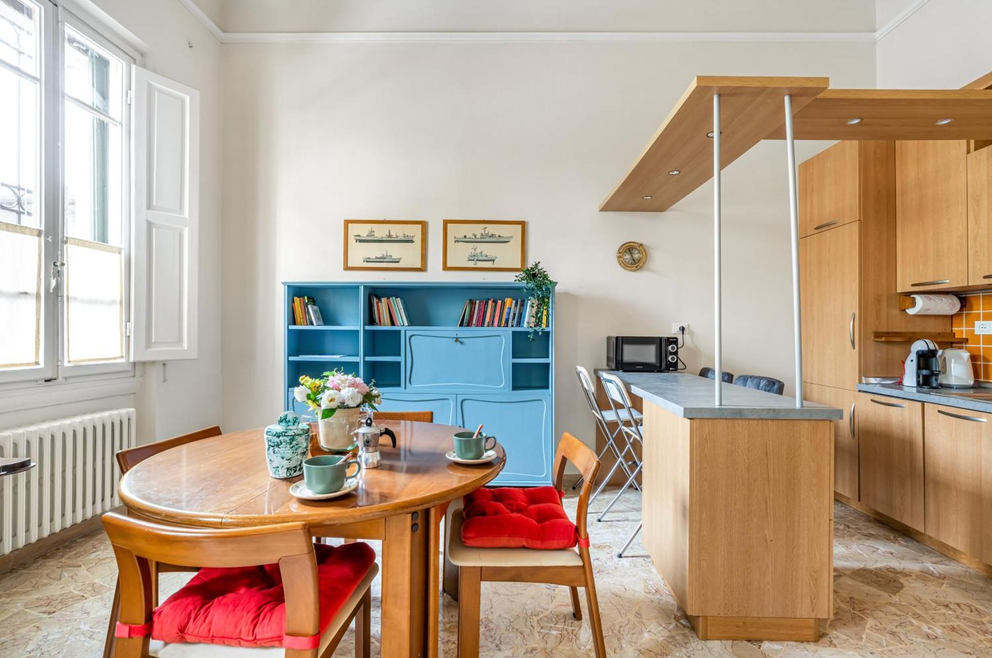 Bright Apartment With Private Garden And Balcony Firenze Bagian luar foto